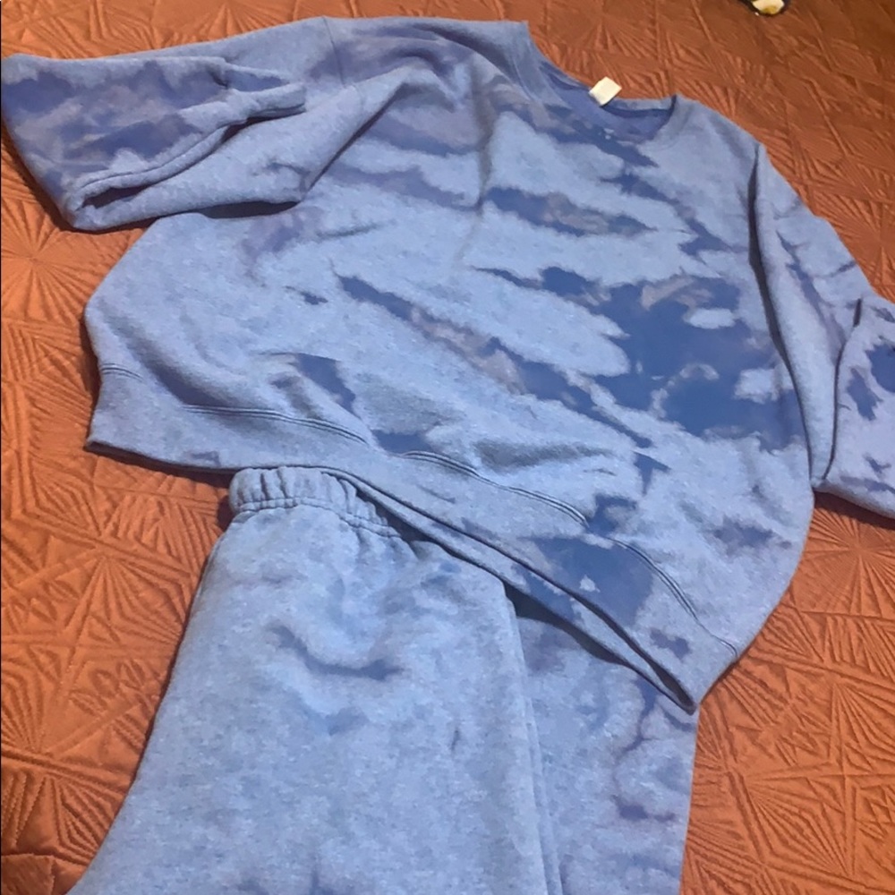 Tie dye, blue sweatsuit/ lounge wear